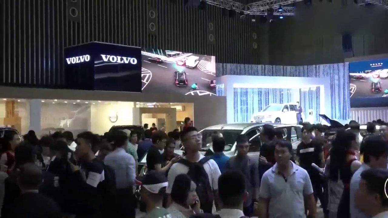 实拍越南大型车展，整个国家漂亮的姑娘都在这里啦