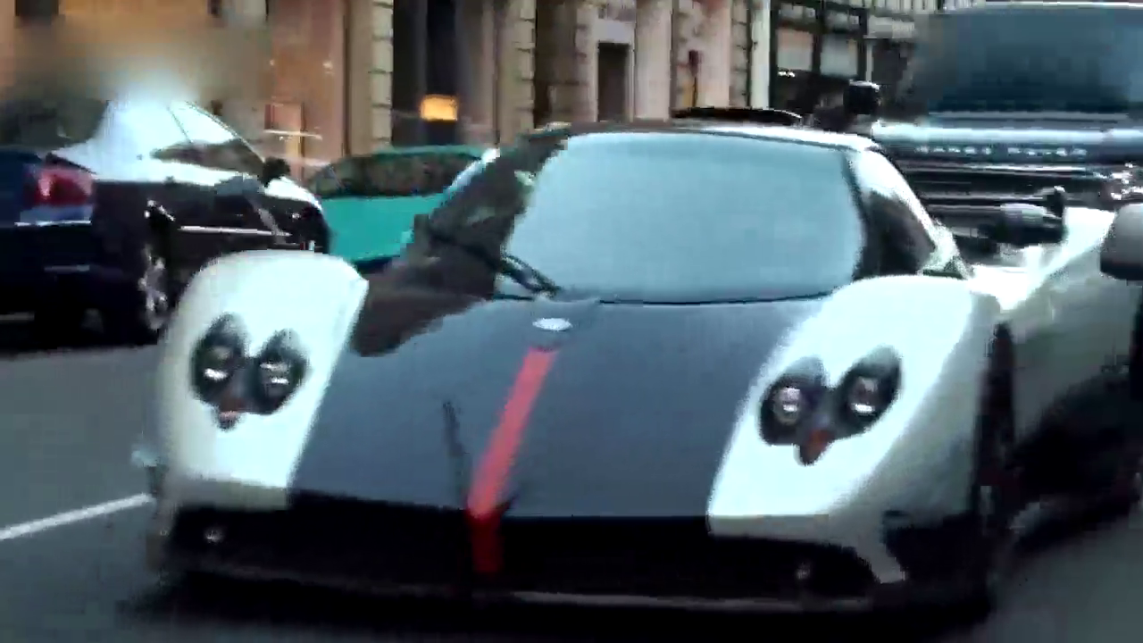 5000万帕加尼跑车驶过的那一刻，布加迪威龙都老实了