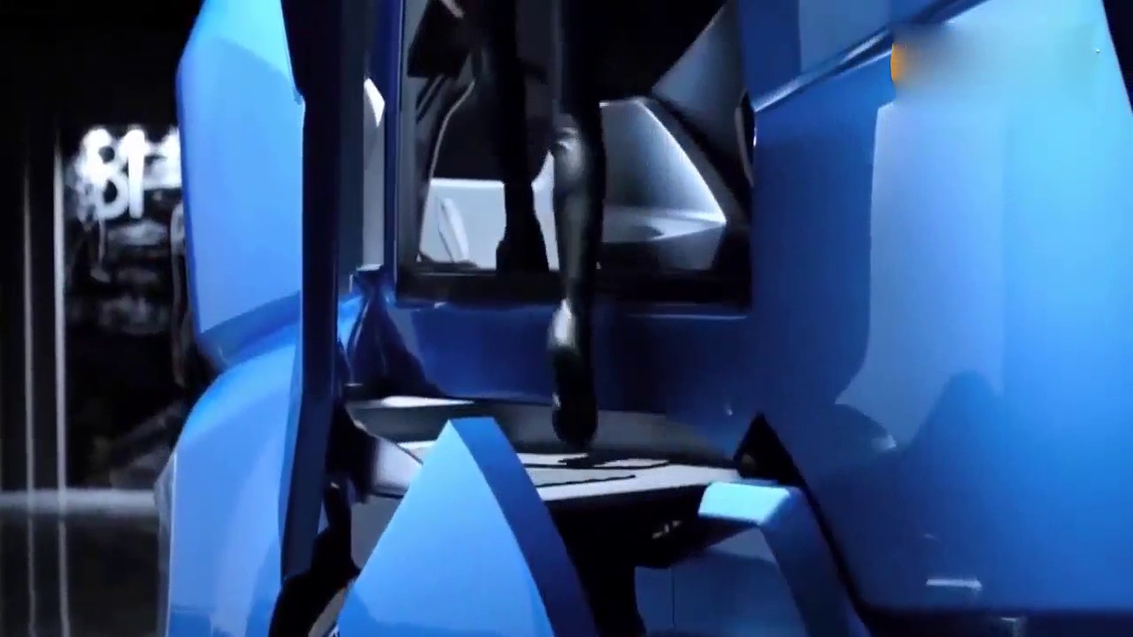 依维柯的未来大卡车，太科幻了，变形金刚一样