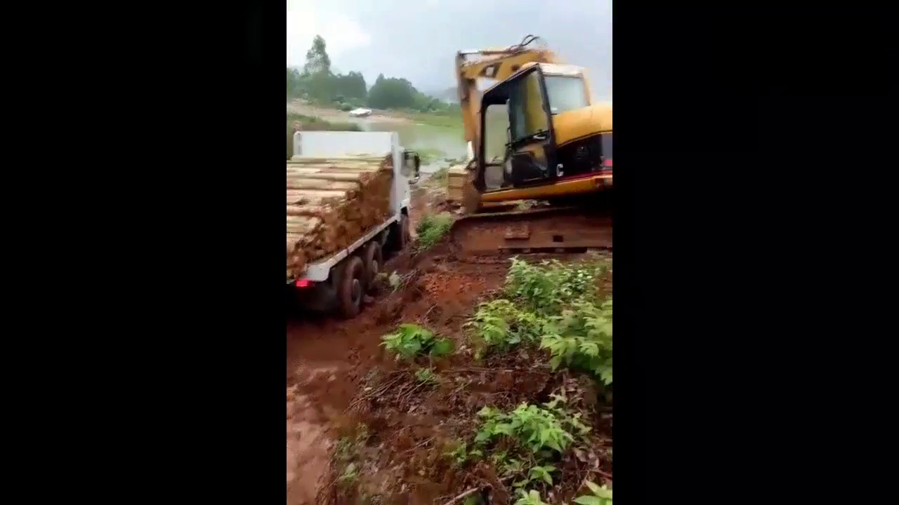 六驱的卡车也上不去了