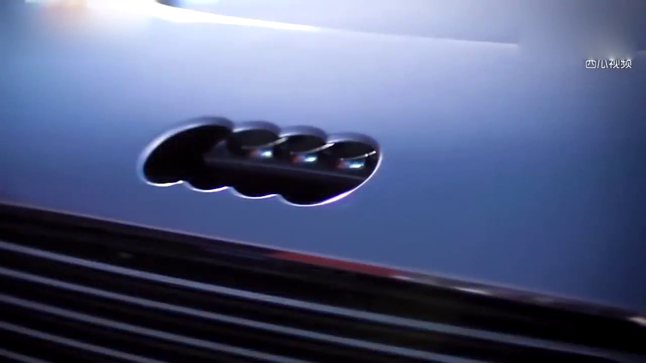 上千万的奥迪跑车，要不是看了视频，你连油箱盖都不知道怎么打开