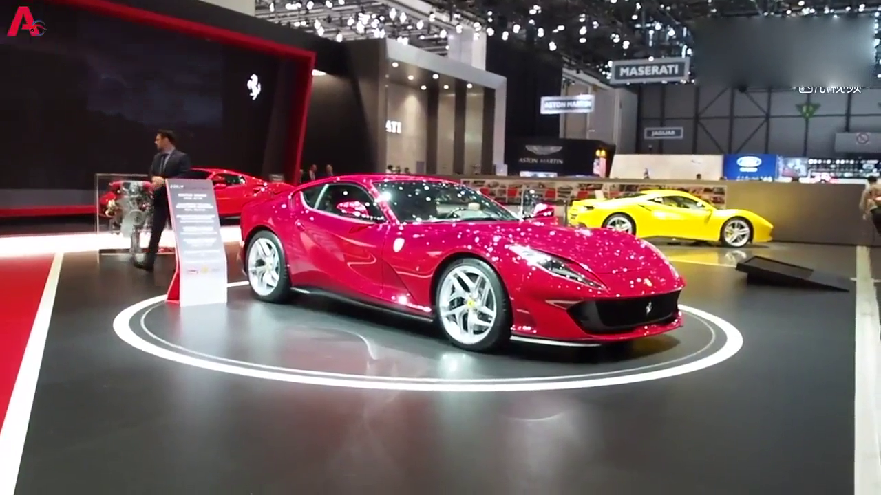 不愧是豪车 车展实拍2018款法拉利812