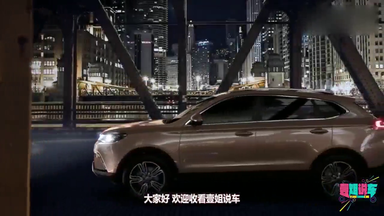 奥迪这下火了，全新卡车驾驶室在车顶，开它上路比宝马奔驰都帅！