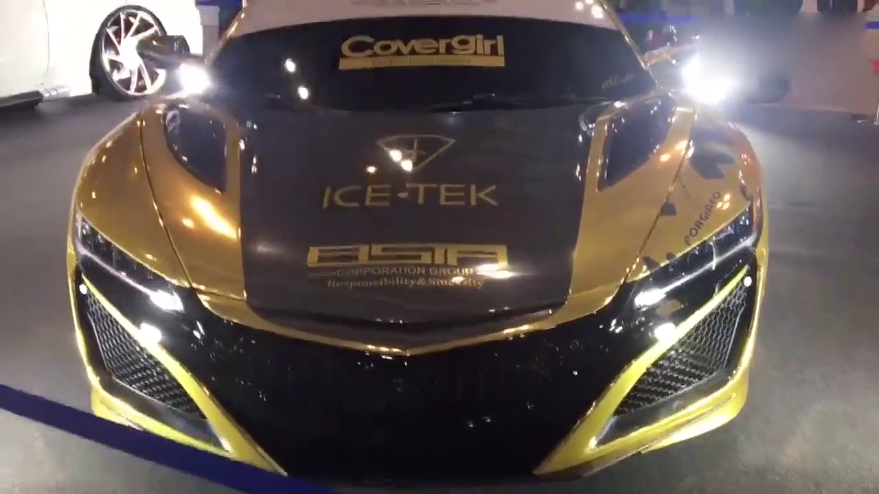 亮瞎了 车展实拍电镀金讴歌NSX
