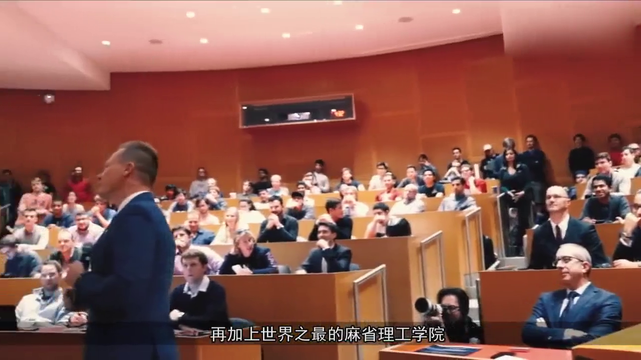 这跑车不怕碰撞车体能自我修复 整车都是超级电池 巡航千公里