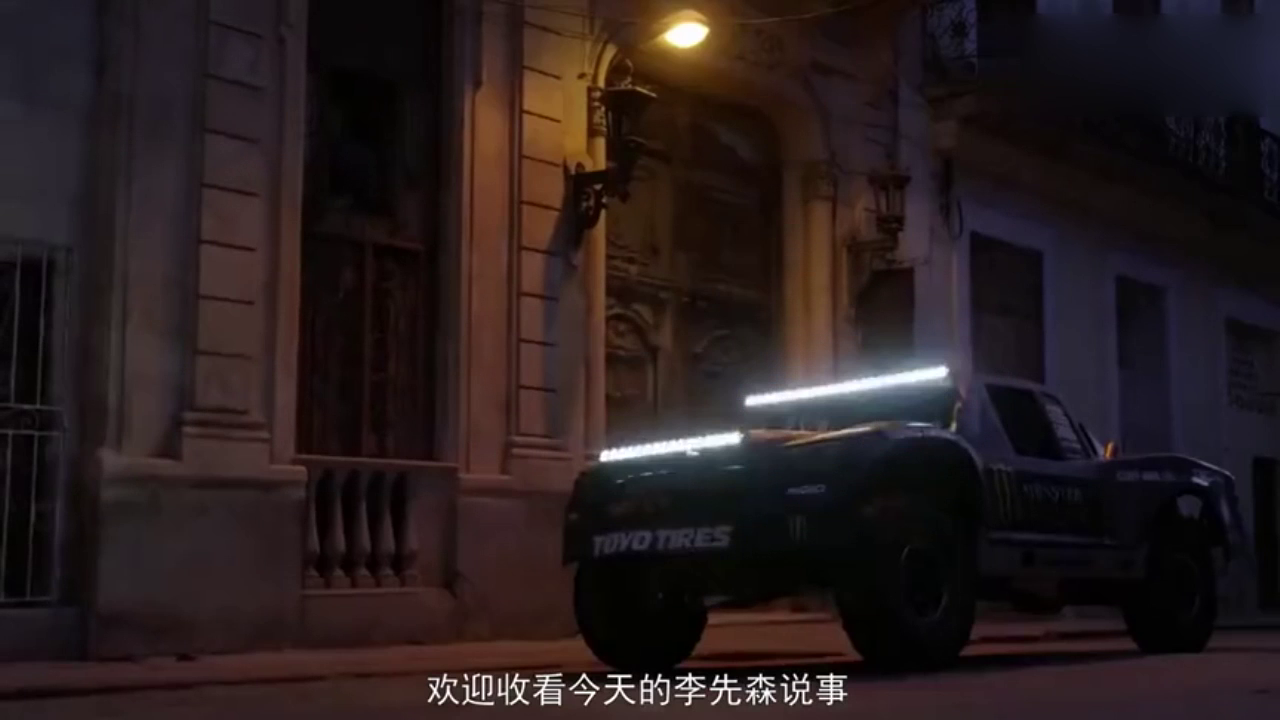 奔驰这卡车有多牛？独特悬挂系统，上山下坎无所不能，堪比越野车