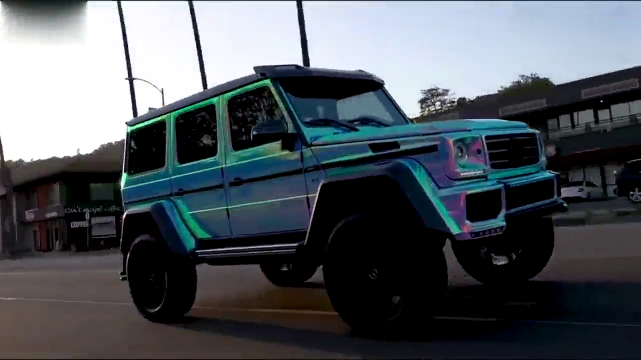 越野车和跑车的区别有多大？超车的时候才知道！