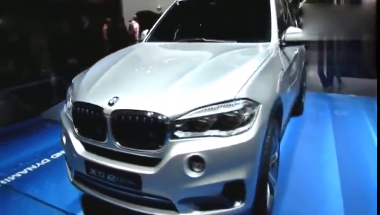 宝马新款插电式混合动力车，多重机车动能车展实力展示