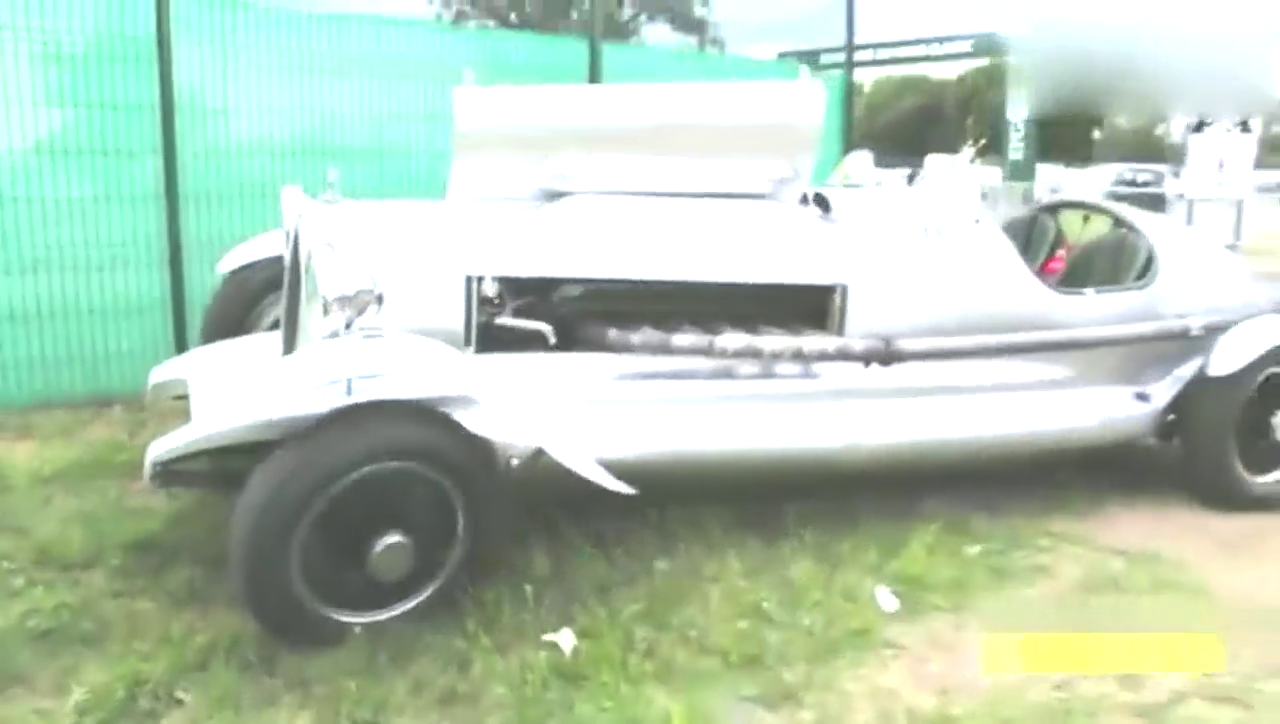 改装复古劳斯莱斯, 听声音是性能车, 一脚油门下去露馅了!