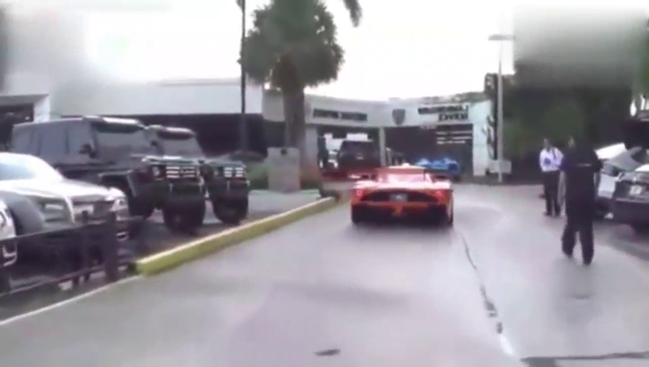 性能不输跑车的SUV！兰博基尼Urus 玛莎拉蒂Levante S 宾利添越