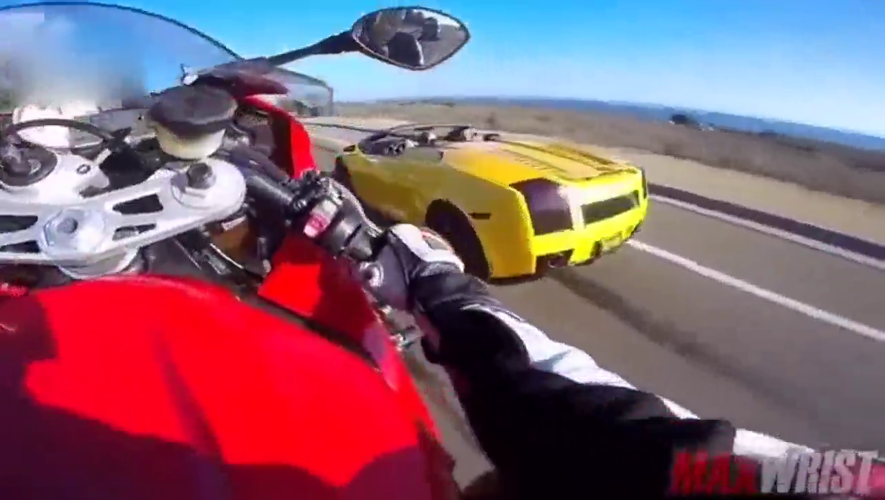 别看你是顶级跑车兰博基尼，哥们儿也一样说超你就超你！