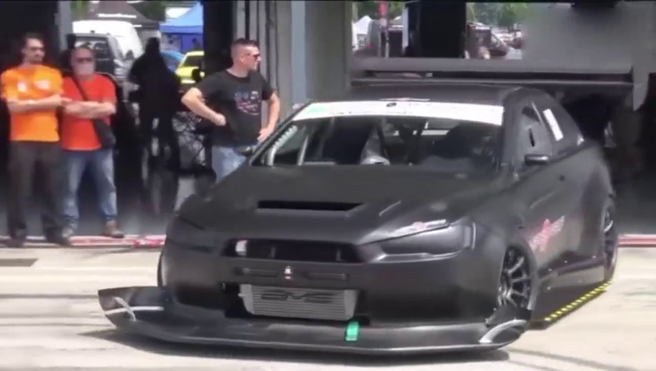 改装 三菱蓝瑟EVO 跑车，美女：这是要做铲屎官的节奏吗？