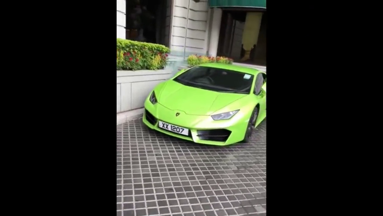 兰博基尼跑车从各个角度看都是这么精彩