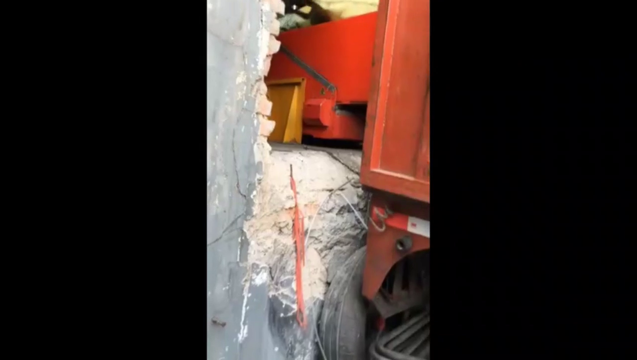 卡车这趟白跑了，都不知道运费够不够补轮胎