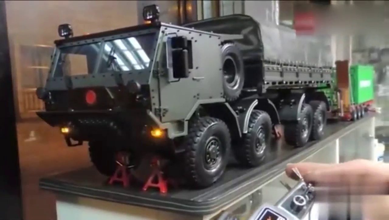 价值15000元的卡车模型，按下启动键那刻，才知道为啥这么贵！
