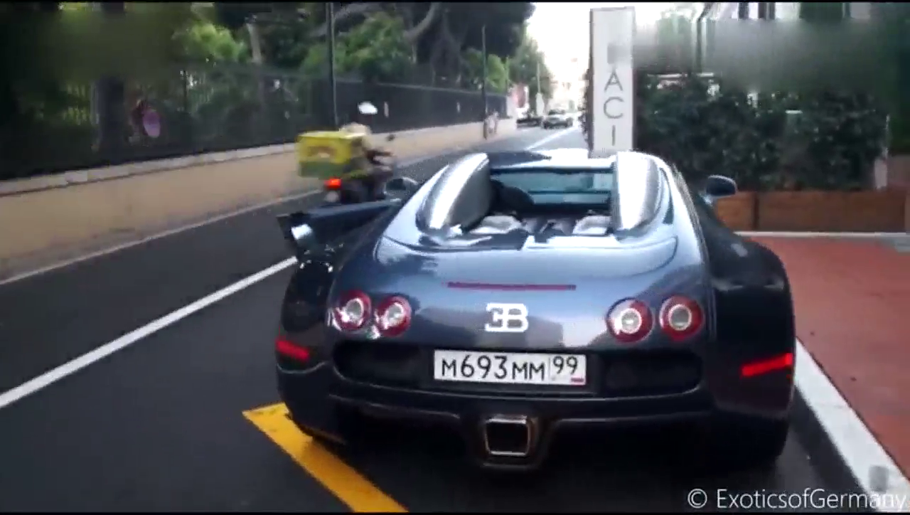 香车和美女才是绝配，就是这跑车太晃眼了