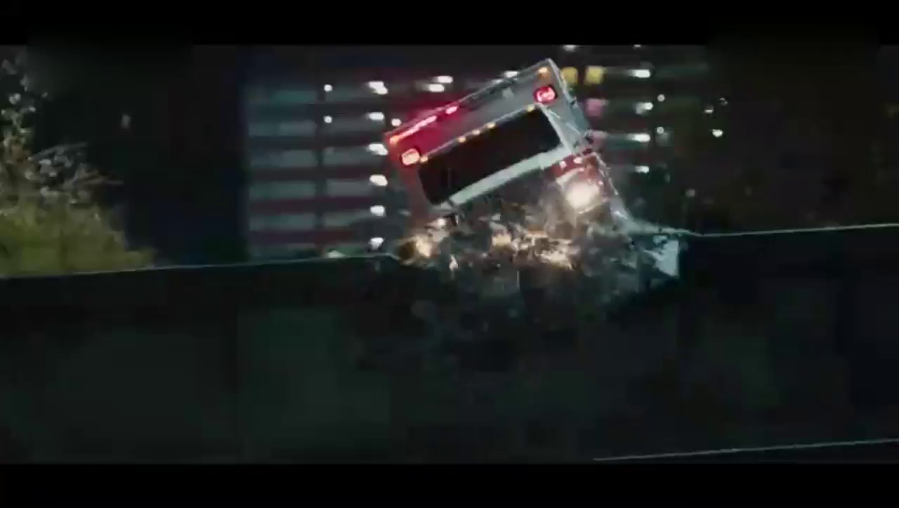 卡车秒杀无人机，壮汉霸气十足