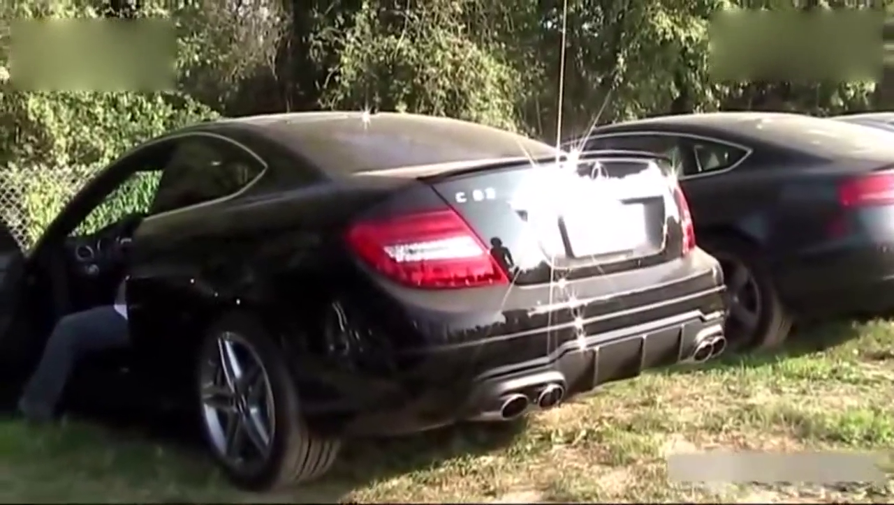 奔驰C63新型跑车，土豪们又该出动了