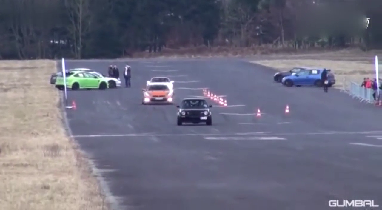 动力强劲 爆改高尔夫狂虐多辆性能车