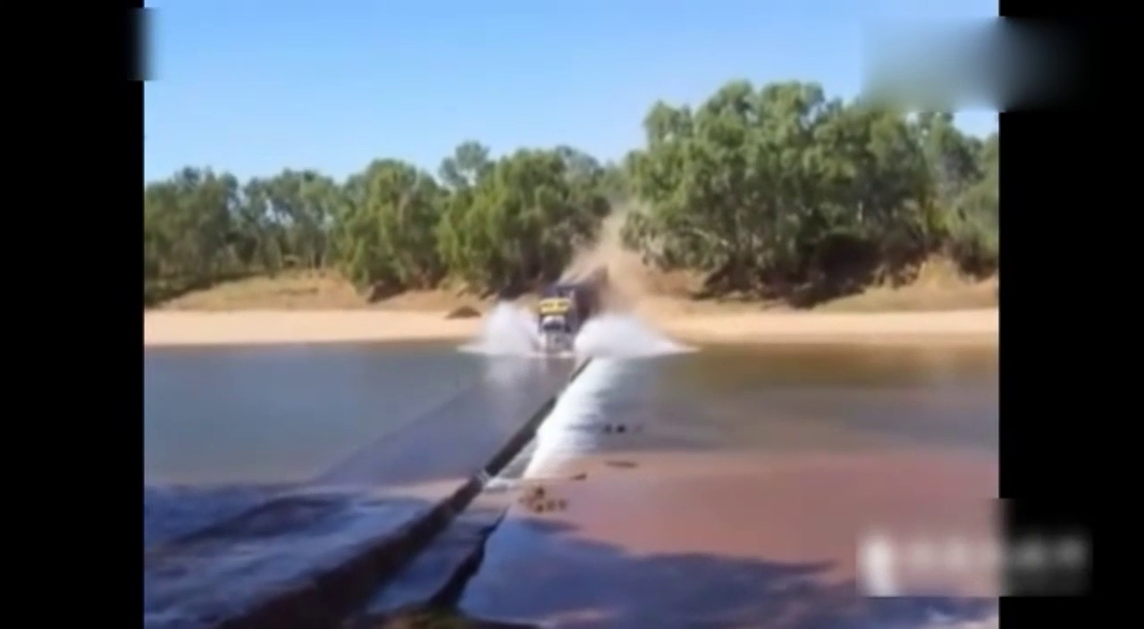 这开的哪里是卡车，分明是潜艇