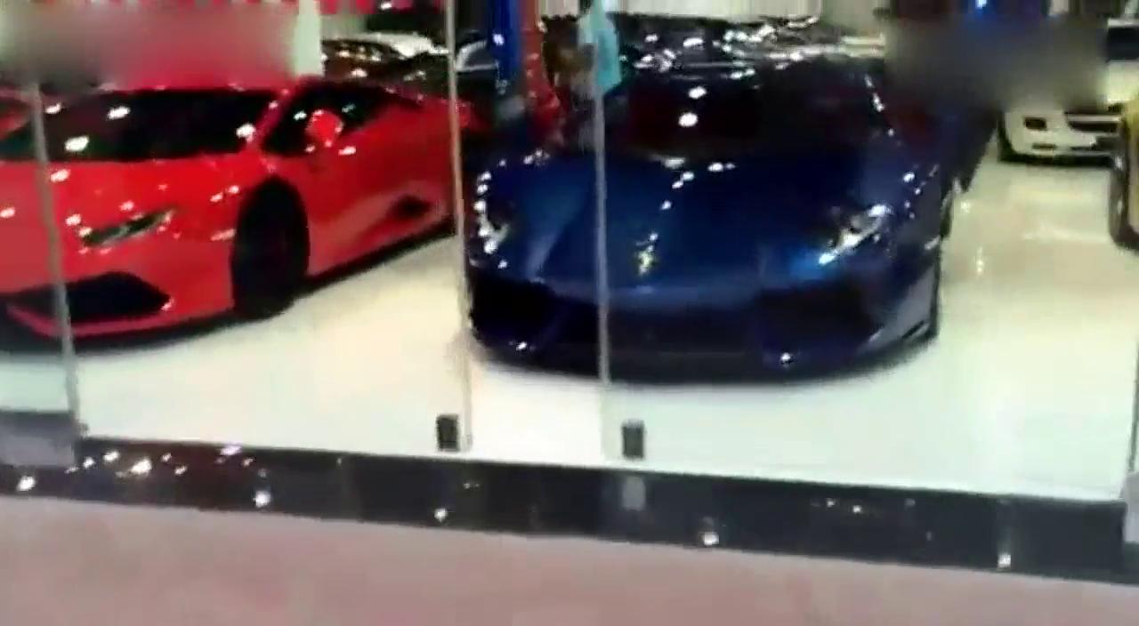 这是什么店 超级跑车应有尽有挑花眼