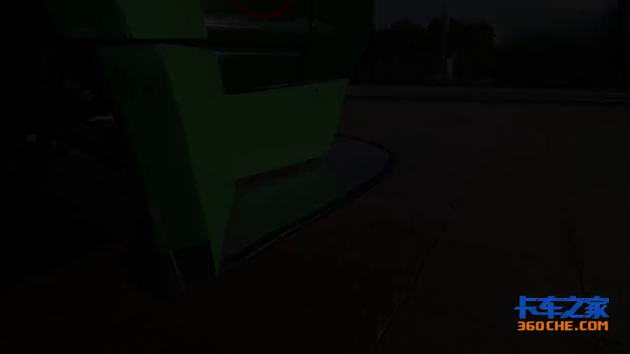 看着很萌其实很暴力，比赛专用卡车的讲究还蛮多的