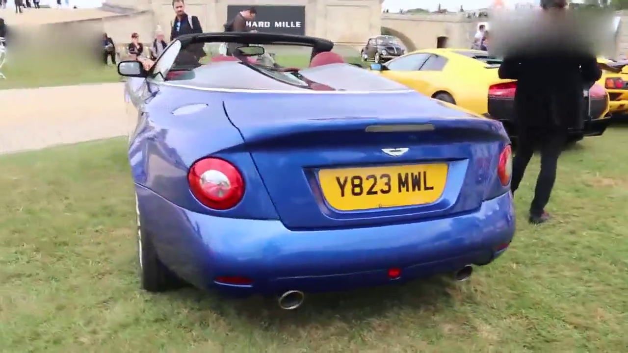 阿斯顿马丁的经典敞篷版，第一视角带你近距离感受超级跑车！