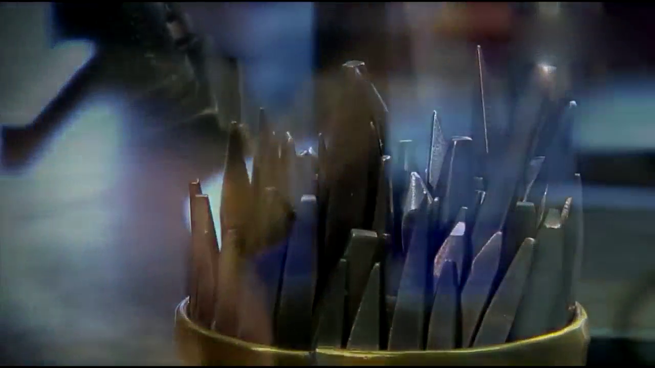 保时捷跑车的车标是怎么制作出来的，五秒钟后真的厉害了！