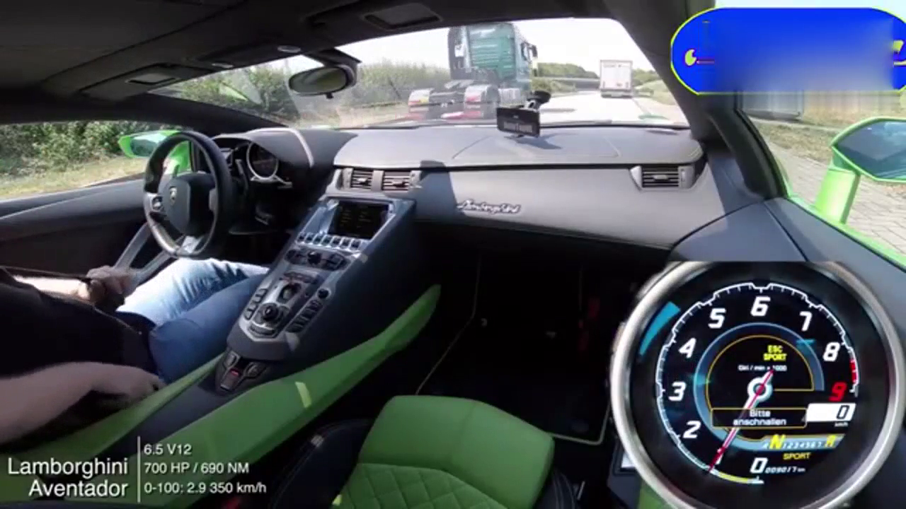 兰博基尼上高速路测试，网友：这跑车的隔音效果真的逆天了！