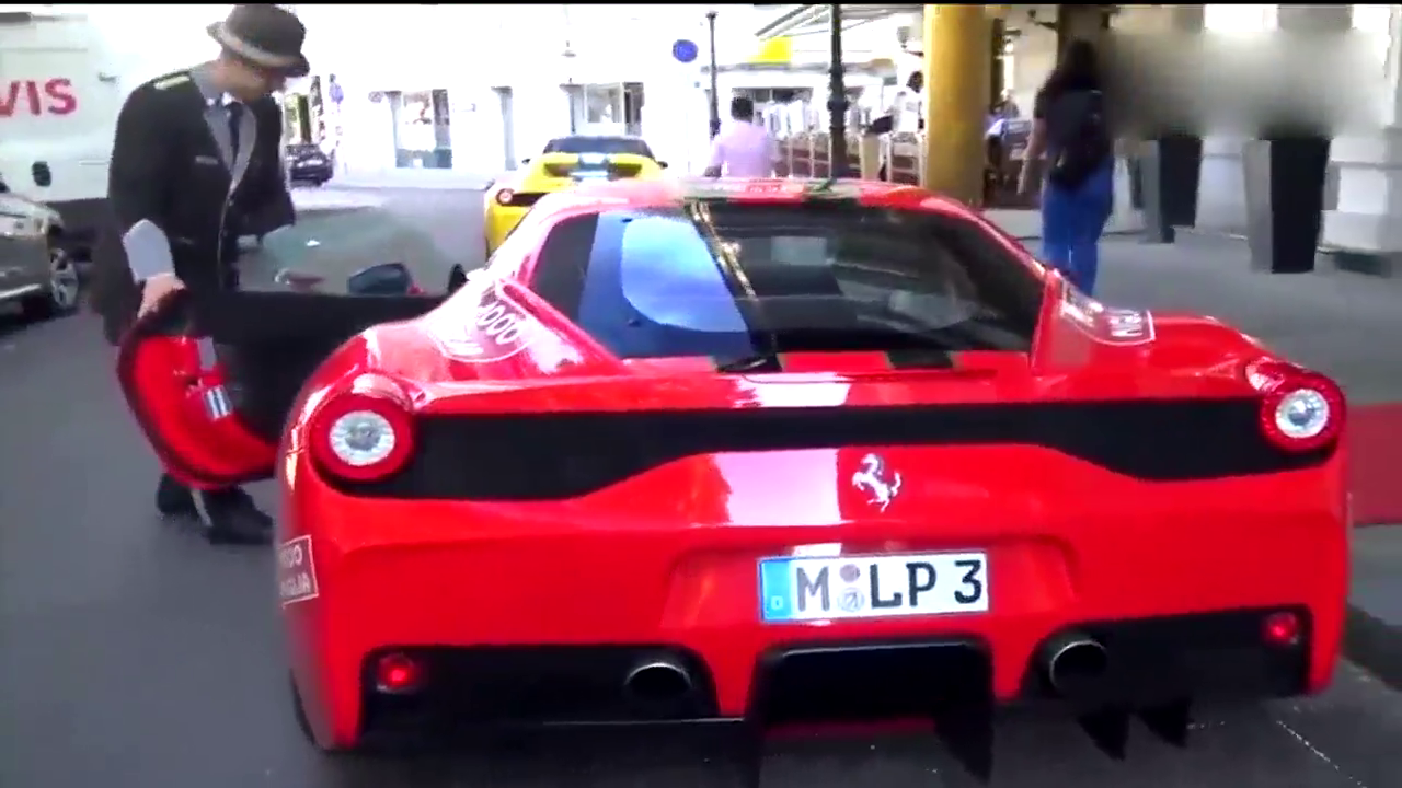 跑车驾驶员上车的刹那，酒店保安瞬间紧张了！