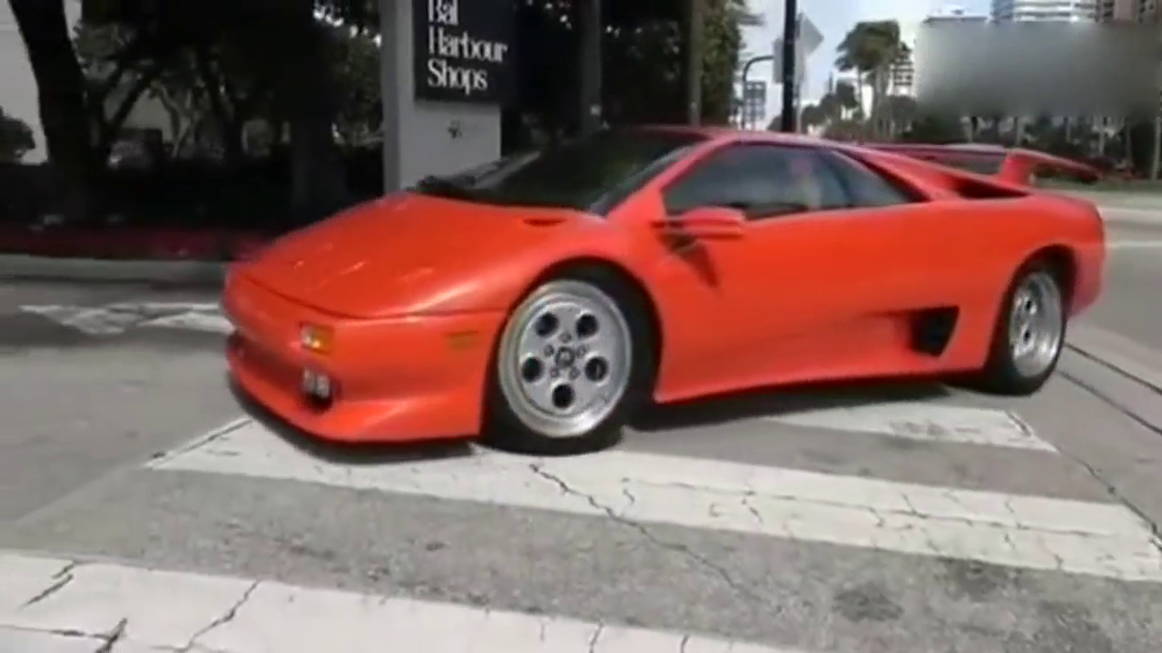 街头突然出现一排跑车，总有一款适合你！