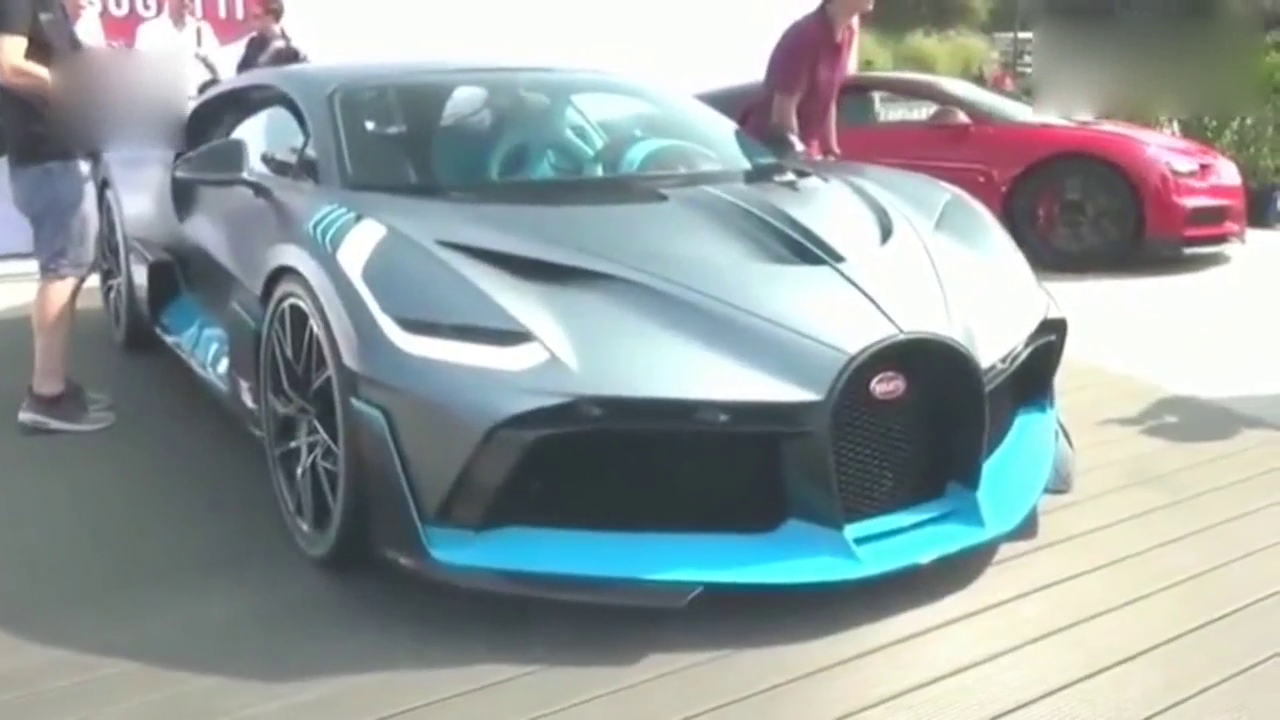 布加迪Divo到达车展，上亿车价令人紧张