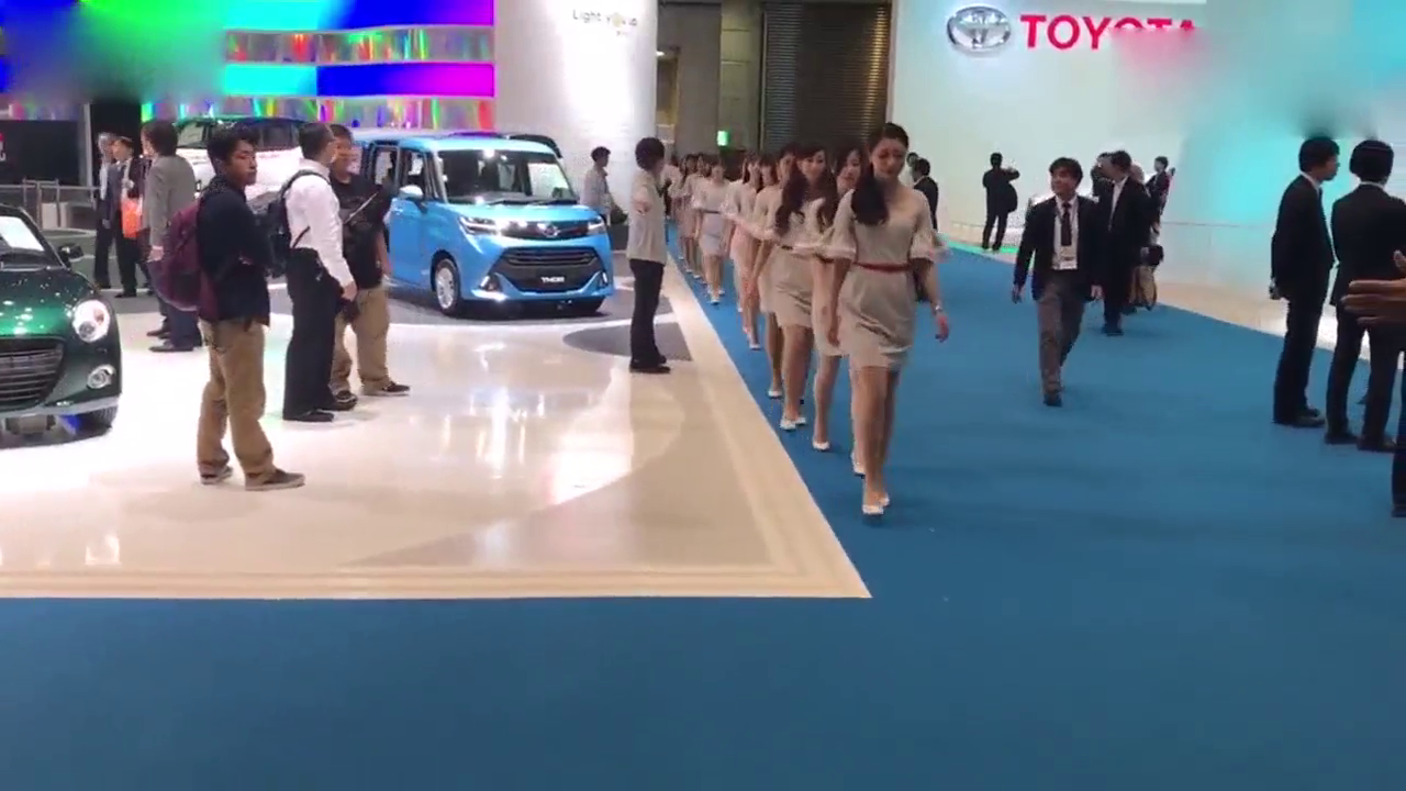 东京车展大发展台开馆仪式，众礼仪小姐集体亮相，惊艳全场