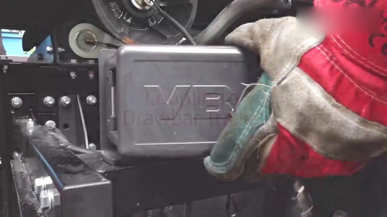 卡车两节车厢之间是怎样连接的