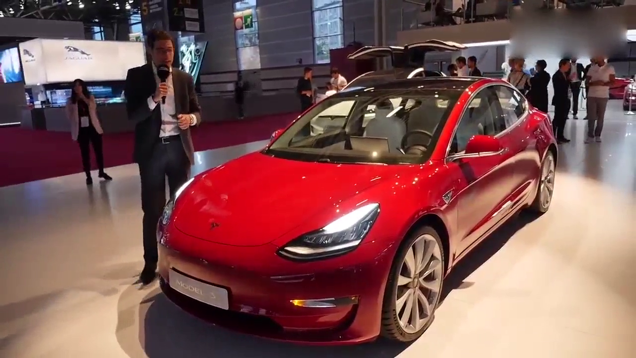 特斯拉Model 3车展实拍，外观和内饰全方位展示！