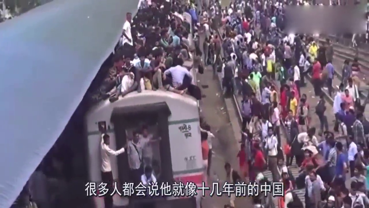 印度也有豪华车！一开车门全是大屏，北汽和红旗这次惊到了！