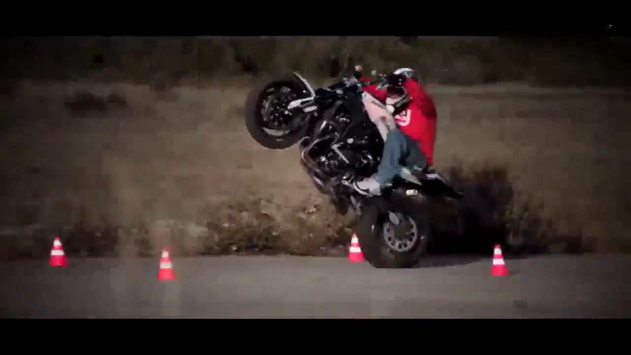 超牛逼的摩托跑车技术，不是专业赛车手做不出来