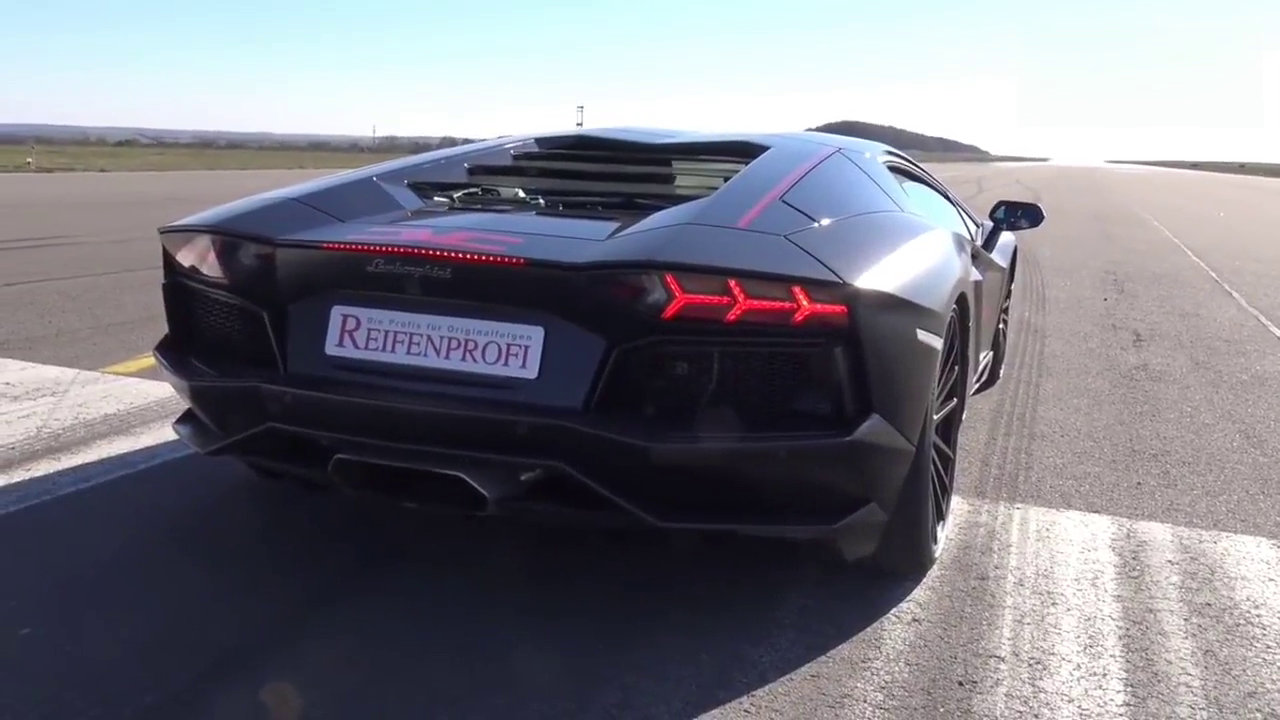 兰博基尼可以“弹射”起步？跑车提速那一刻，让多少跑车品牌汗颜