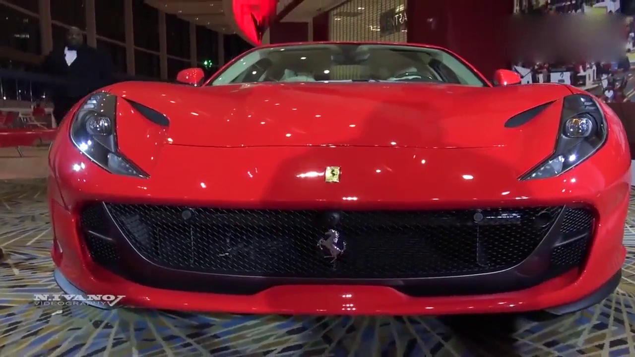 男人的梦想跑车，2018款法拉利812这颜值告诉我一个不喜欢的理由