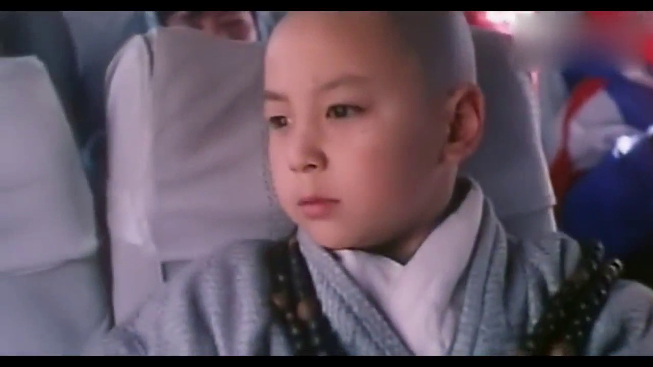 少林和尚逛街，双掌挡住了一辆大卡车