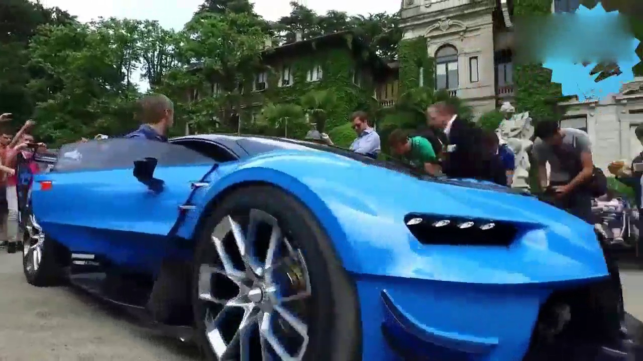 开4000万布加迪跑车那一刻，连工作人员都紧张了!