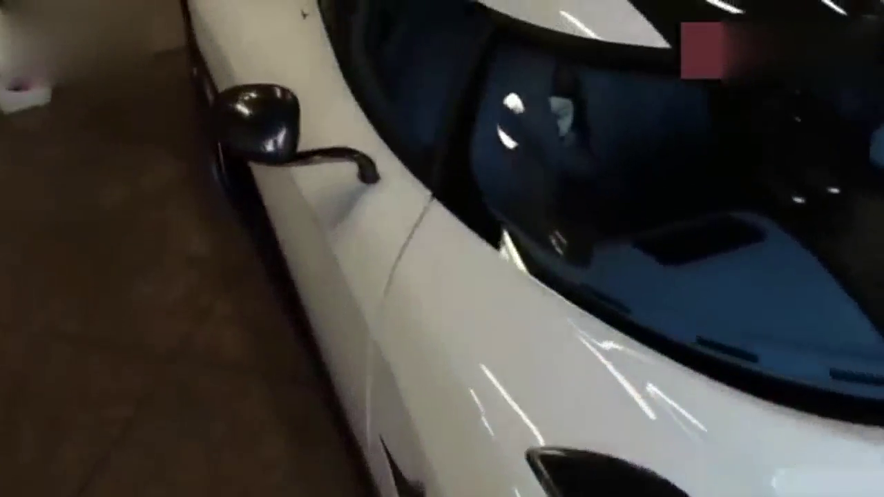 价值3000万的柯尼塞格跑车,打开车门才知道内饰有多豪华