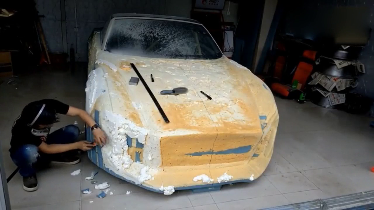 牛人用石膏做了一辆跑车，这技能有点强，真的太厉害了！