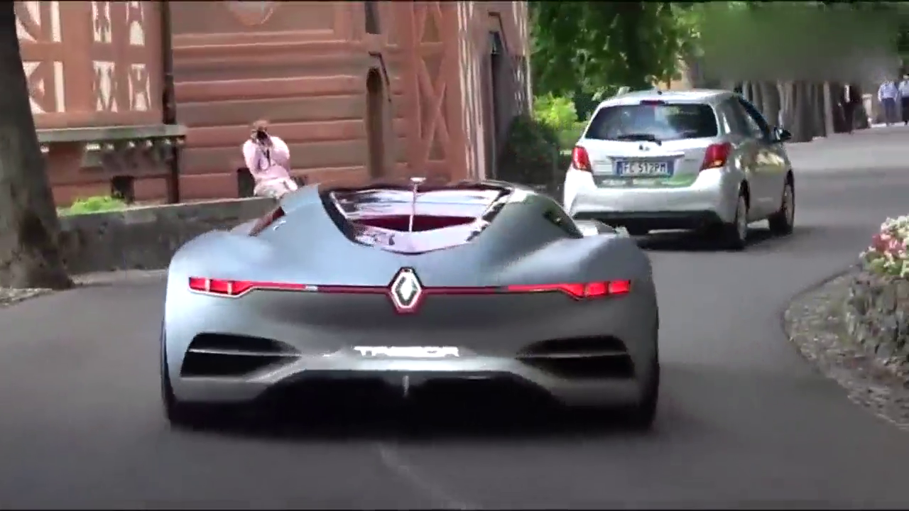 土豪定制的超级跑车，打开车门之后，土豪也看懵了！