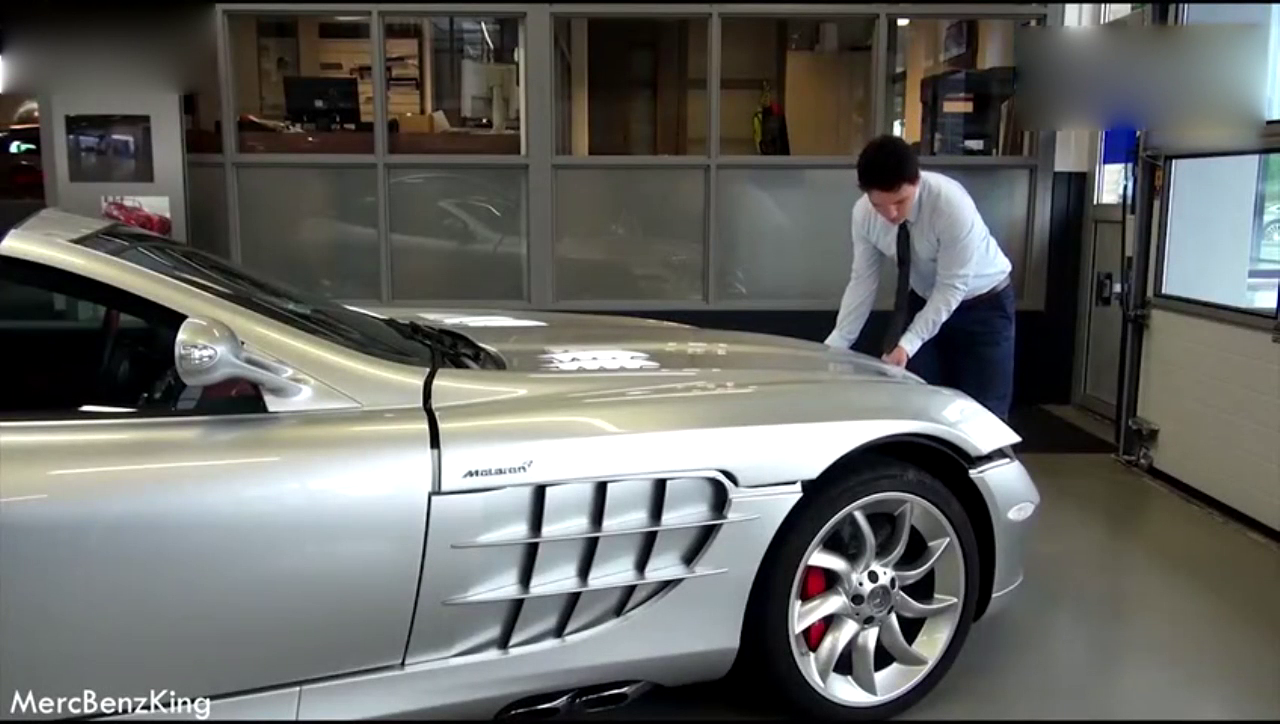 打开五百万奔驰跑车引擎盖的瞬间，霸气才刚刚开始！