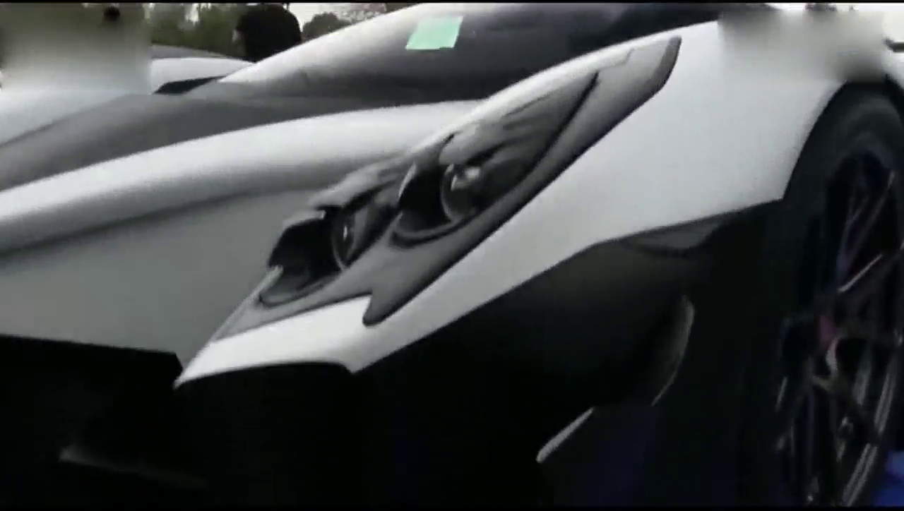 超级跑车静态体验，打开车门的方式让其他车都失去了光彩！