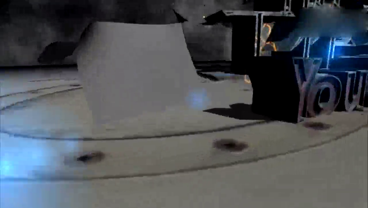 WRC现代i20拉力赛车刹车卡死, 车手中途下车维修