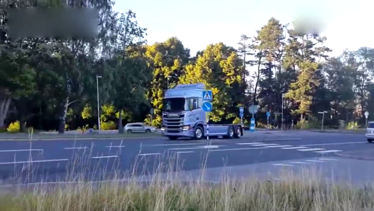 欧洲今年最受关注的卡车 斯堪尼亚过街引路人拍摄