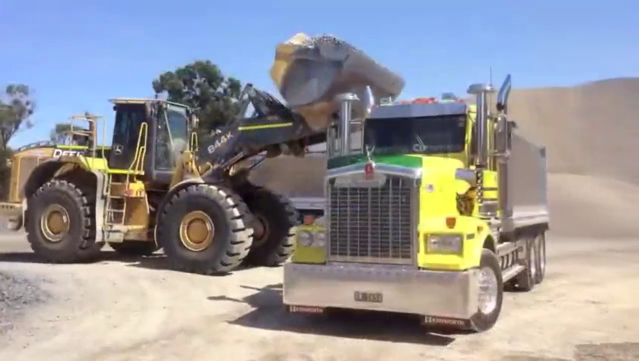 国内已经消失的全挂卡车，去哪还能找到这种卡车呢？