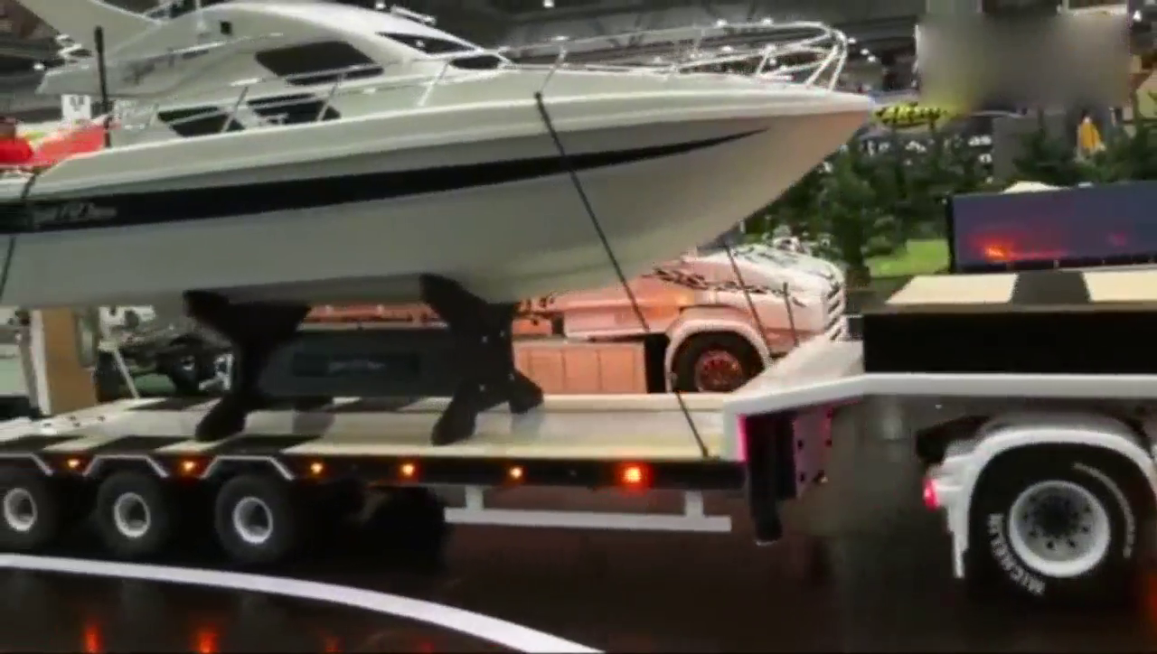 这些RC模型汽车赶上了豪车汽车车展